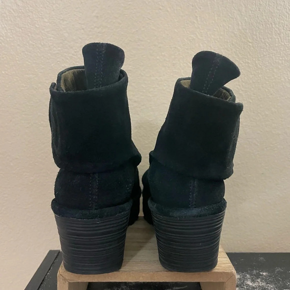 Fly London Size 37 Booties Suede Wrap Around Wedge Heel Short Black Boots US 6 - Picture 7 of 9